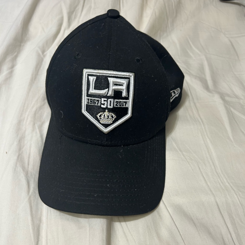 LA kings hat